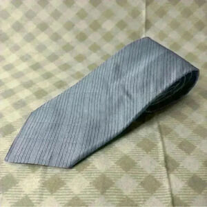 Calvin Klein Men's Classic Neck Tie Light Blue Grid Silk Blend MSRP $69.50